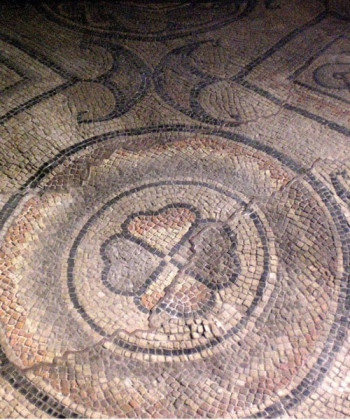 Restauro mosaici e manufatti archeologici